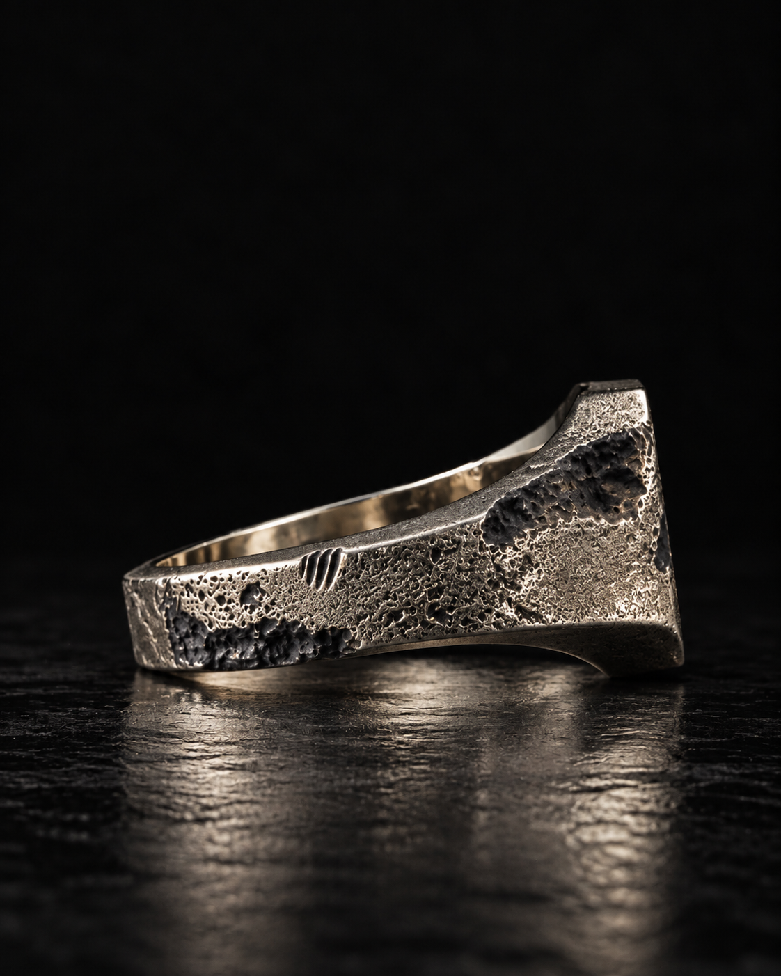 Raw I Ring side profile, rough band and the polished inner edge showing
